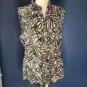 Saks Fifth Avenue Threads- 100% linen sleeveless button front blouse, with belt